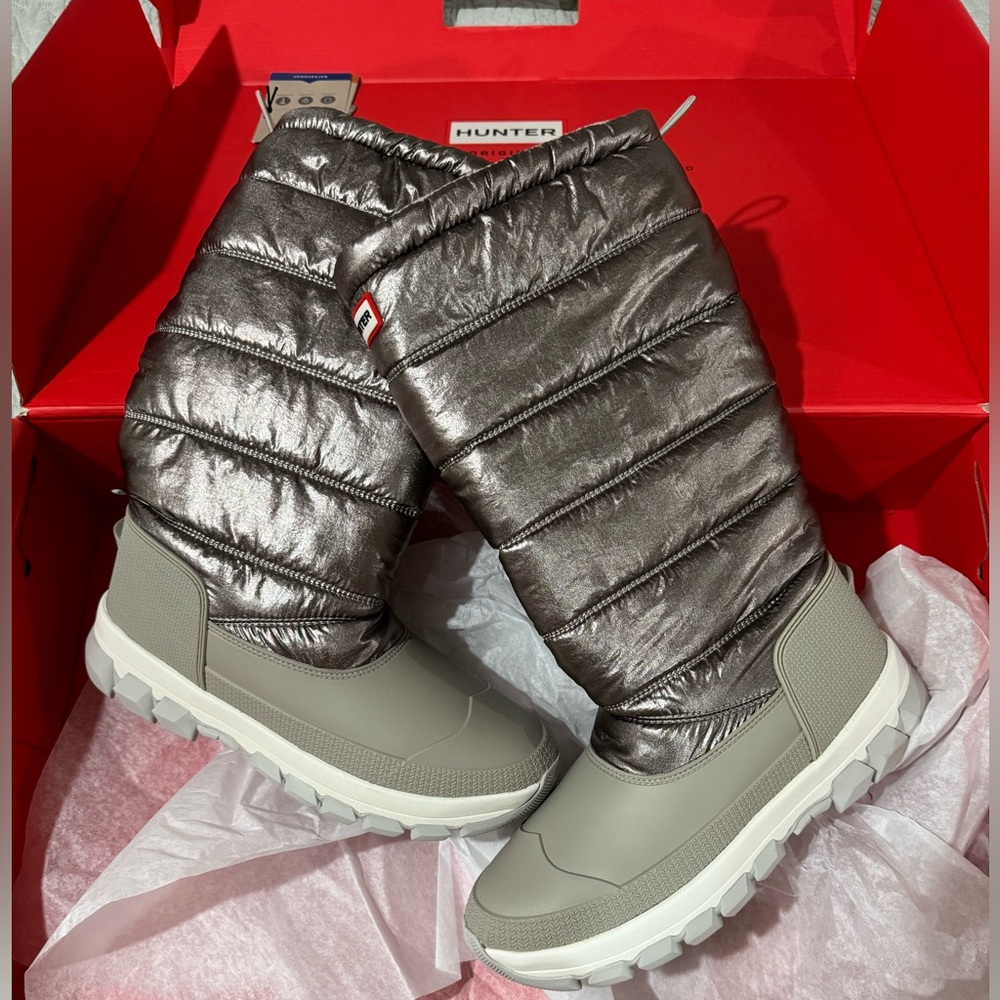 Hunter: Brand New with Tags - Metallic Insulated Tall Snow Boots Size 9 with Box